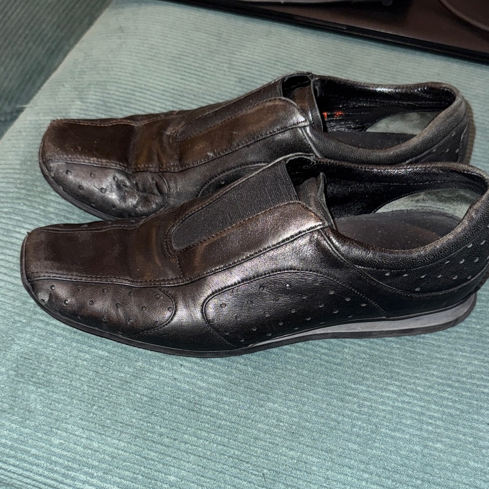 Prada women's Black Leather Slip on sneakers authentic EU size 35 - Picture 2 of 10